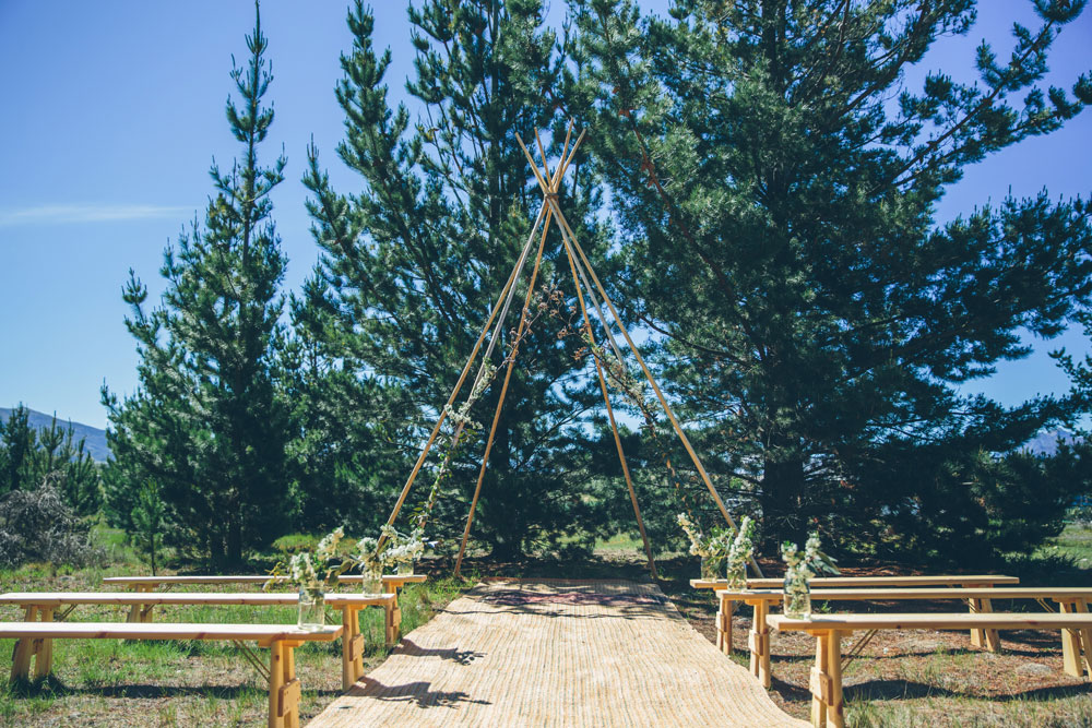 Naked mini tipi arbor - tipi wooden frame without covering for wedding by Gather and Gold